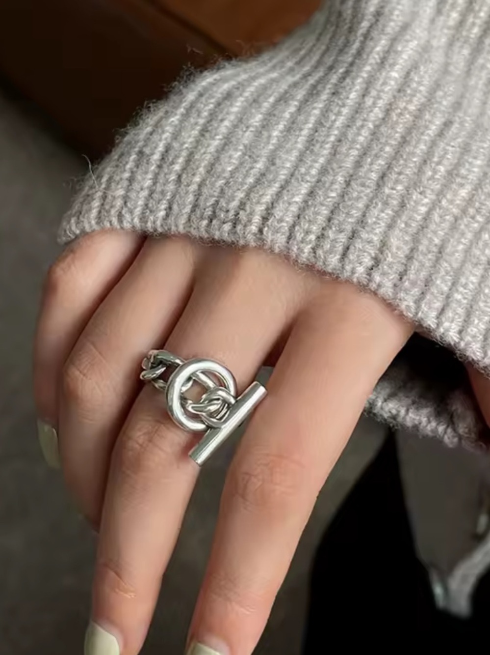 New silver chain link bar and loop ring